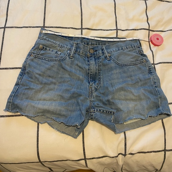 Vintage Urban Renewal Levis denim shorts! - Picture 2 of 7